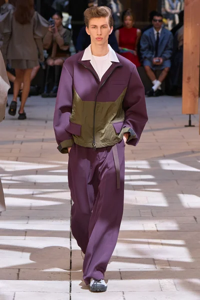Look 53